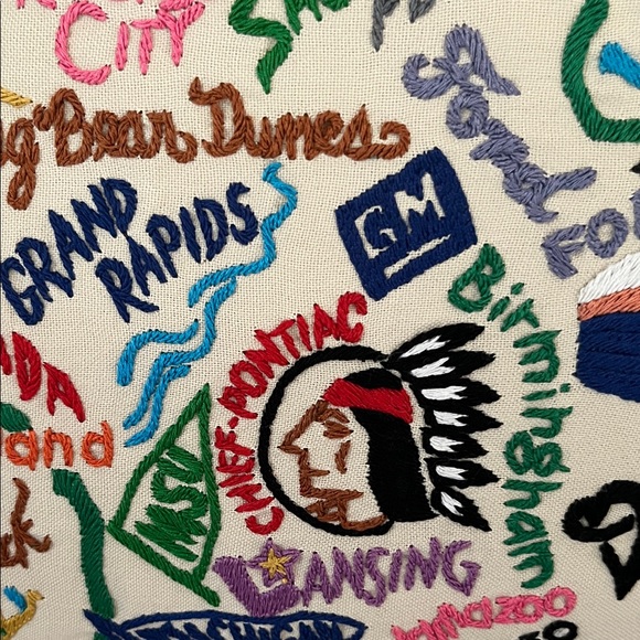 Cat Studio Multicolor Embroidered Pillow Michigan State iconic locations cotton - Picture 7 of 12